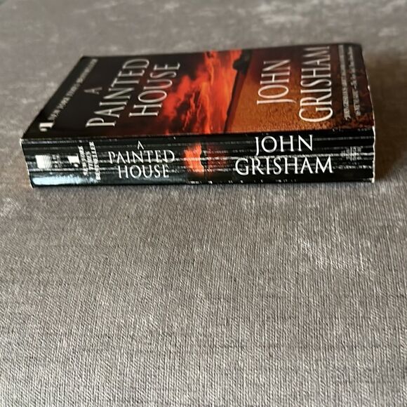 “A Painted House” a paperback by John Grisham! - Picture 3 of 6